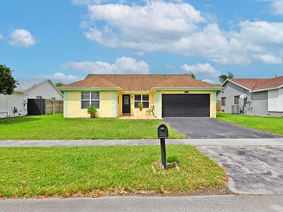 2nd image of 11731 NW 40th Place