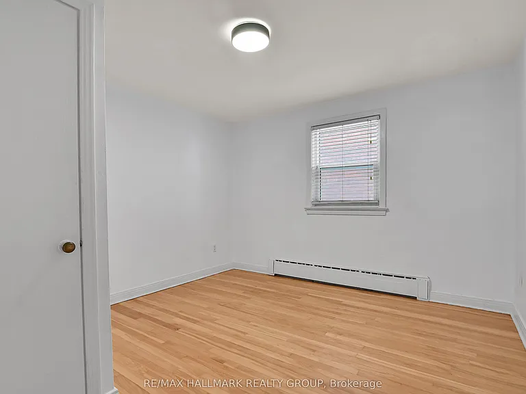 55 Ivy Cres #2 — Photo 12