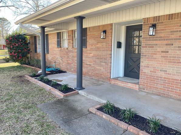 3115 Brookside Dr
