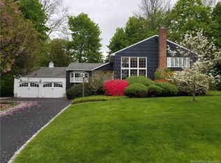 22 Esquire Rd, Norwalk, CT 06851