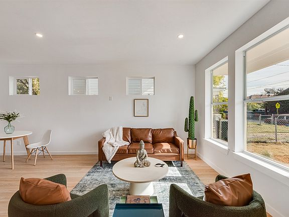 3rd image of 621-623 Melba St