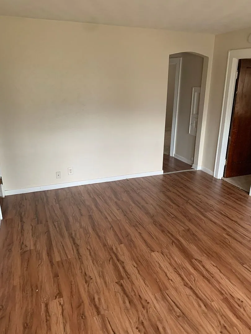 Colvin Gardens Apartments — Photo 3