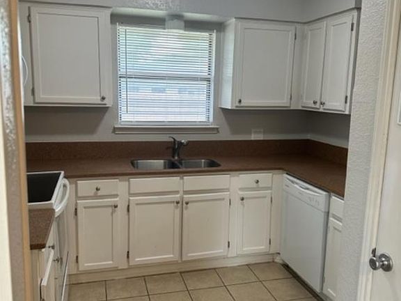 3rd image of 515 Balsam Dr