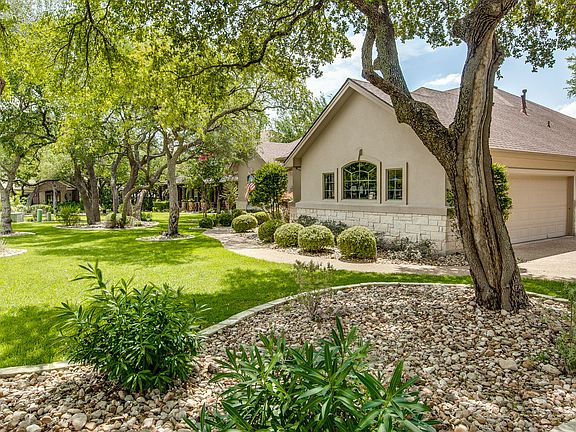 5th image of 118 Dawana Ln
