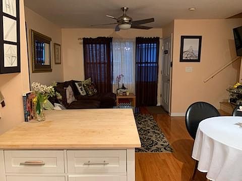 2nd image of 4853 N Central Ave APT 2