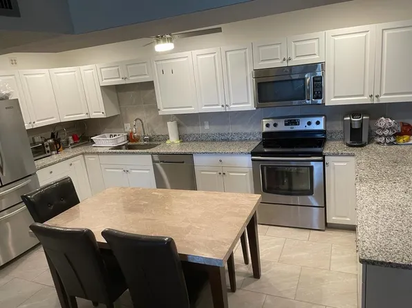 826 Sky Pine Way #A2, Greenacres, FL 33415