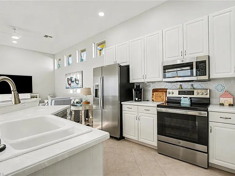 3421 Marbella Ct — Photo 8