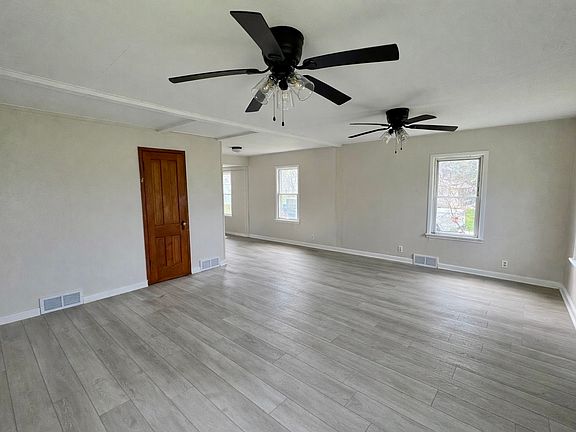 5th image of 2796 E 508th Rd