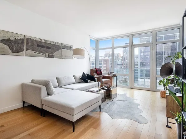 555 W 59th St APT 12E, New York, NY 10019