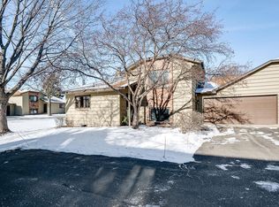 3949 Orchid Ln N, Plymouth, MN 55446