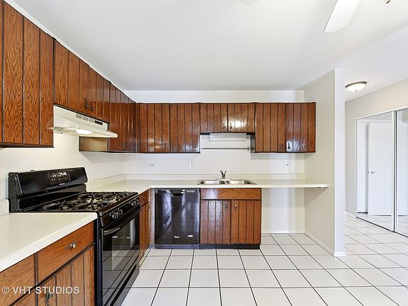 3rd image of 2423 N Kennicott Dr Unit 4B