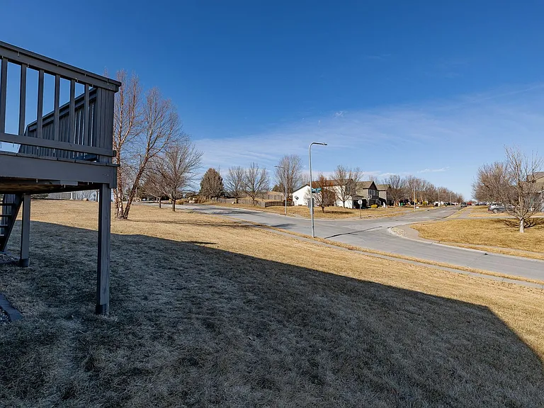 19160 Drexel Cir — Photo 24