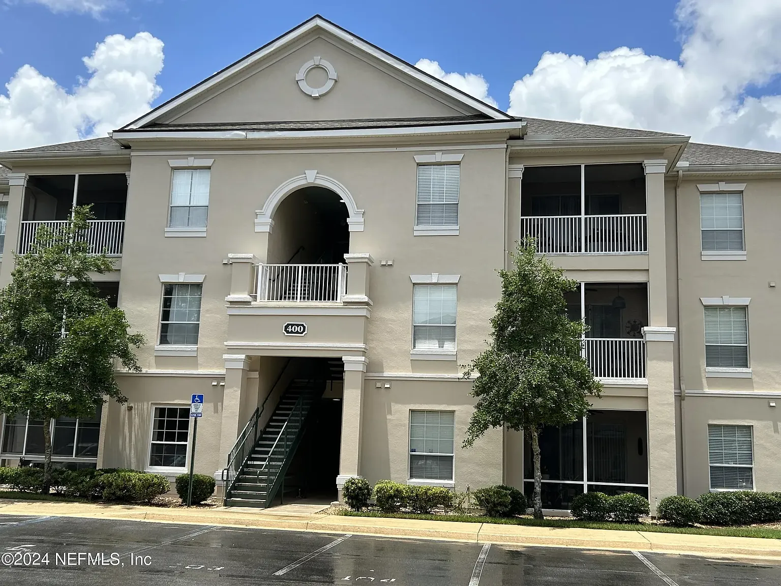 Southern Grove Condominium — Photo 1