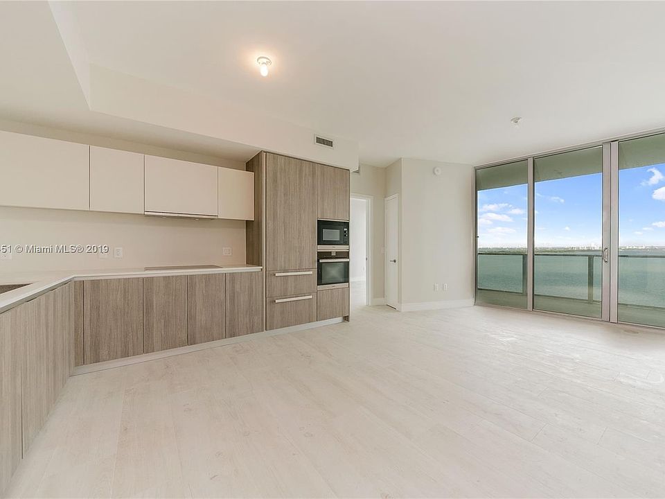 1st image of 2900 NE 7th Ave #3