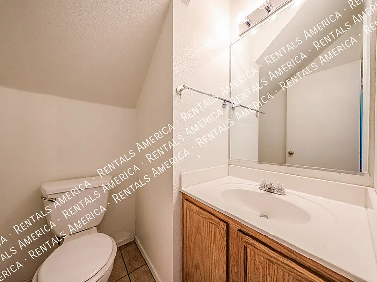 1356 E Clifton Ave — Photo 18