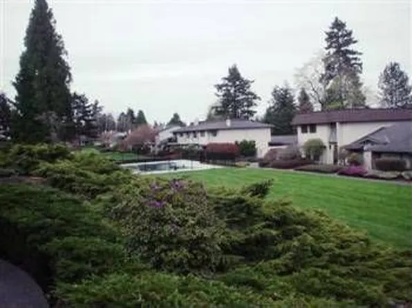 17050 Northup Way APT 1, Bellevue, WA 98008