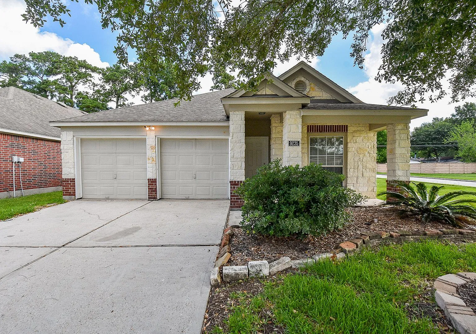 3 Bedroom Home for Rent — Photo 2
