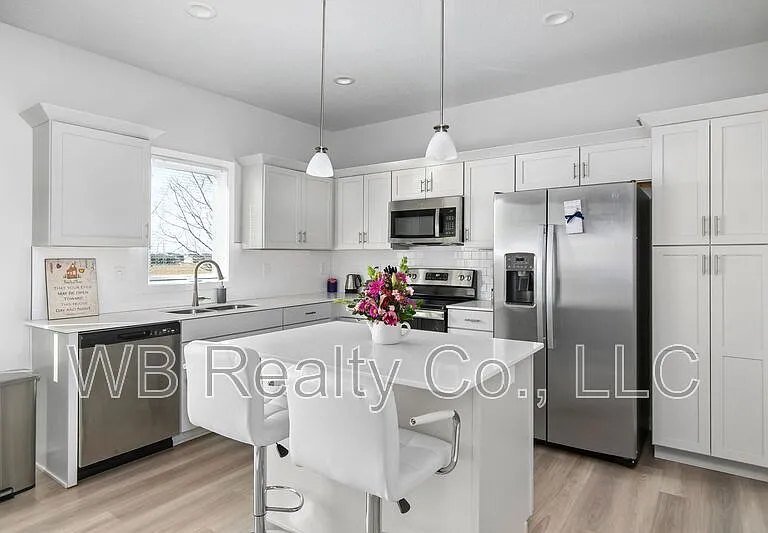 4736 NW 167th St — Photo 3