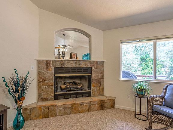5th image of 575 Arbona Cir N