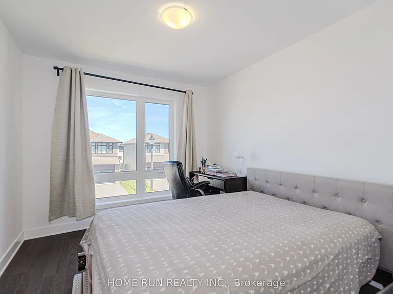 206 Bristol Cres — Photo 33