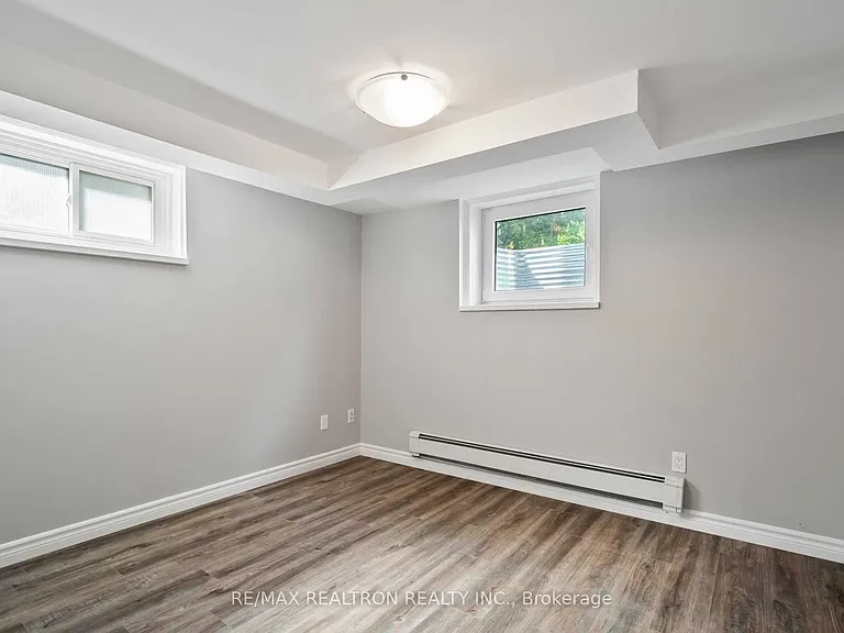 68 John St #LOWER — Photo 7