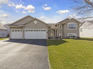 795 Dakota Point, Jordan, MN 55352