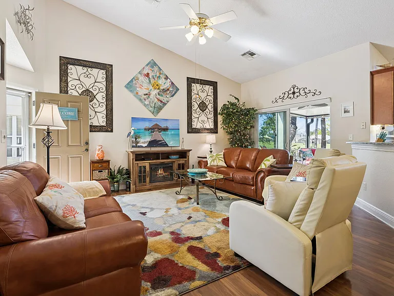 2472 Saint Augustine Blvd — Photo 7