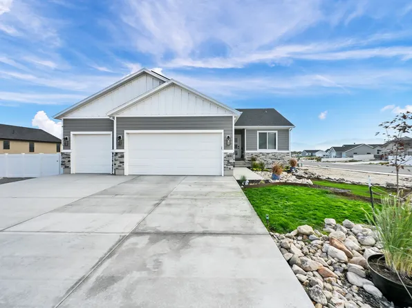 88 N Maraschino Ln W, Grantsville, UT 84029