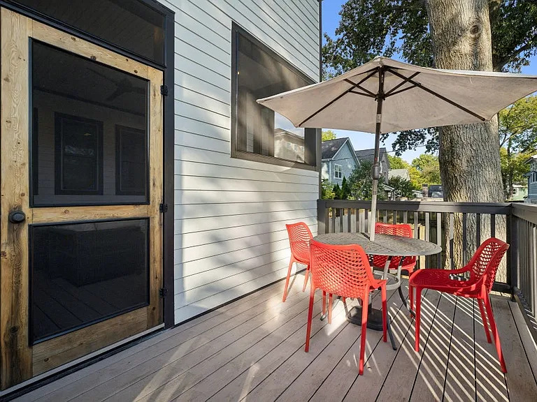 2602 10th Ave S — Photo 2