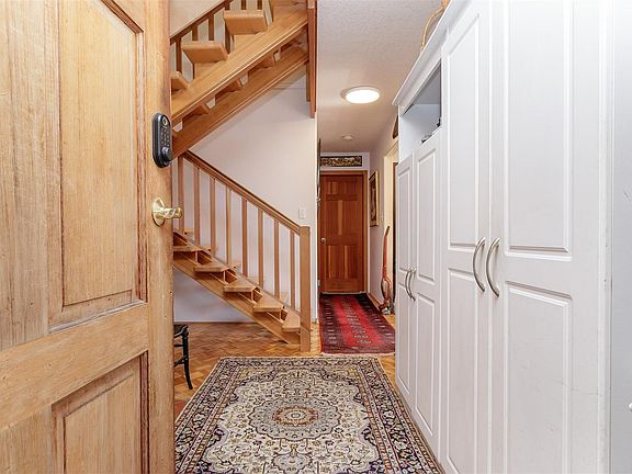 3rd image of 10741 Chemainus Rd