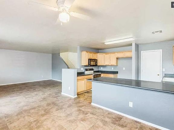 4th image of 2131 W Central Ave