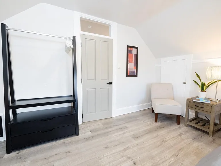 1554 Vine St #4 — Photo 10