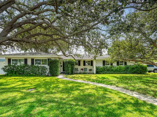 106 Heather Lane, Delray Beach, FL 33444