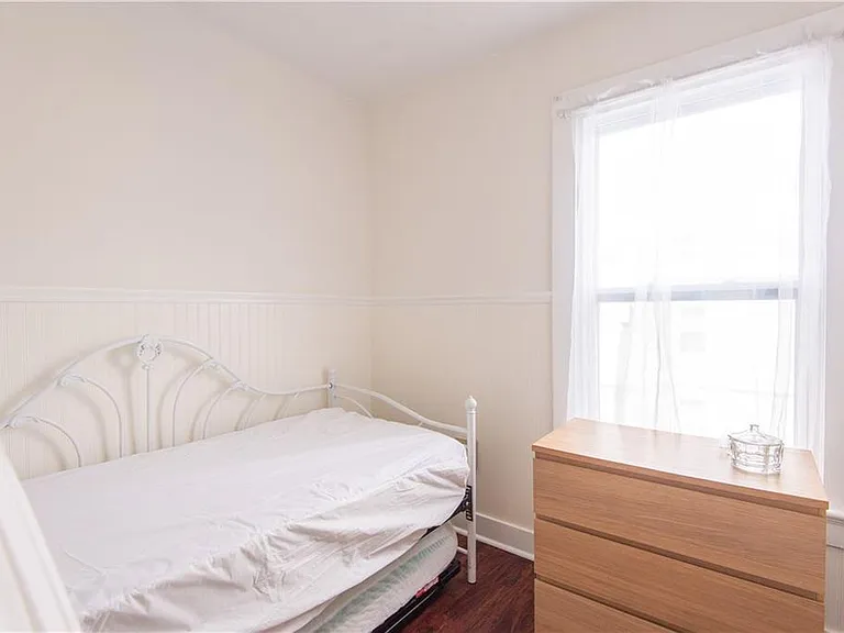 11 Brewer St — Photo 9