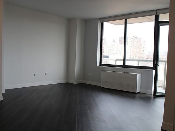 4th image of 250 E Houston St APT 11B