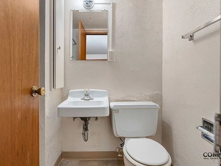 1215 S Dewey St — Photo 13