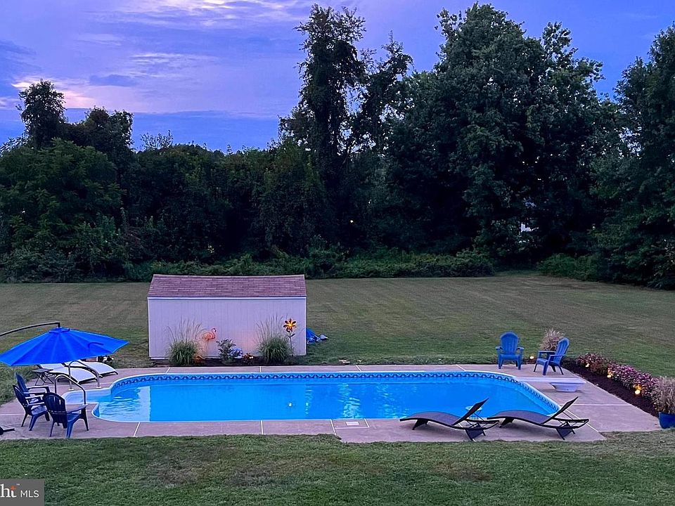 1st image of 9080 High Banks Dr