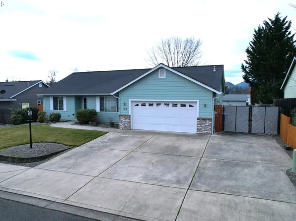 152 Woodduck St, Winston, OR 97496