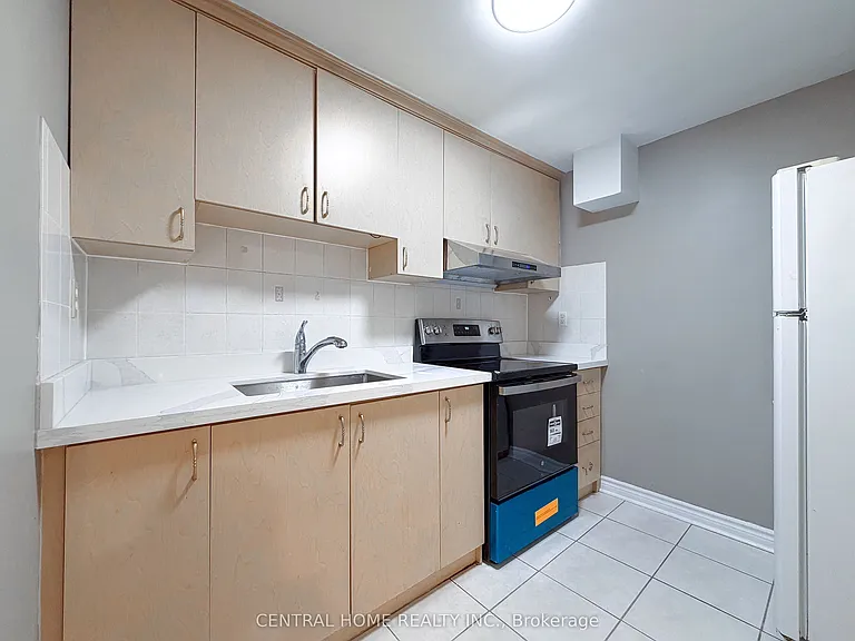 46 Clifton Ct #BASEMENT — Photo 8