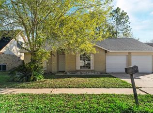 16207 Los Altos Dr, Houston, TX 77083