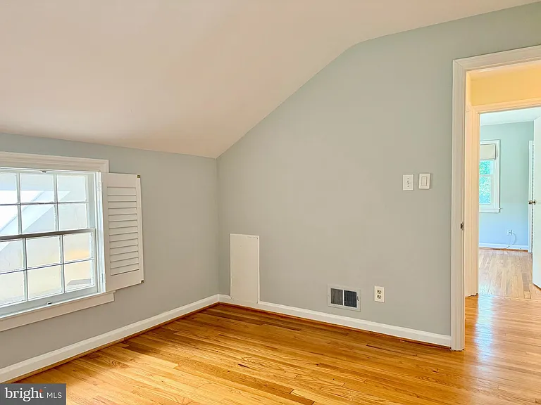 3001 S Grant St — Photo 30