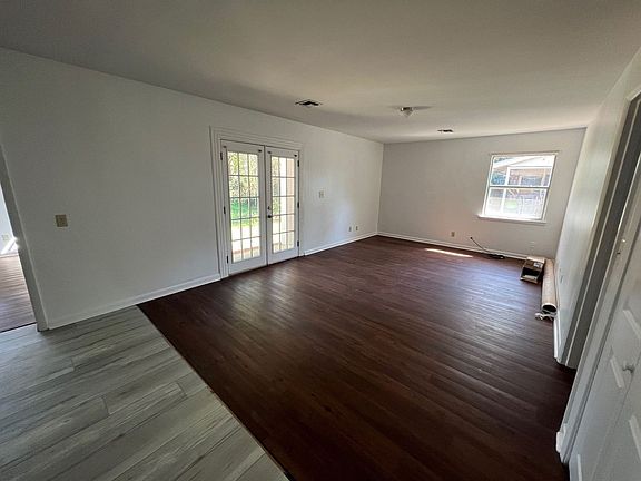 3rd image of 5820 San Gabriel Dr