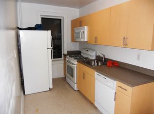 4112 52nd St, Flushing, NY 11377