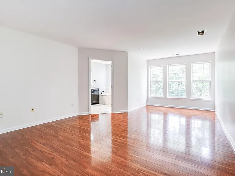 4302 Day Lily Dr — Photo 17
