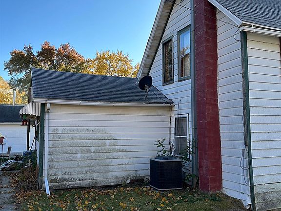 2nd image of 804 N 4th St