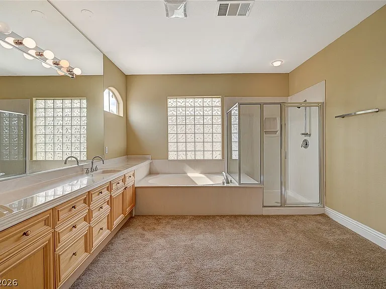9462 Castillana Ct — Photo 36