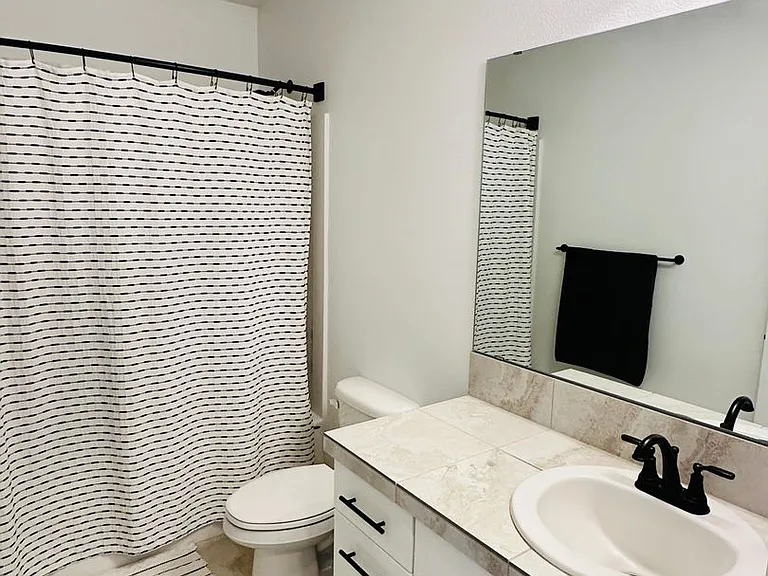 158 S 39th Dr — Photo 27