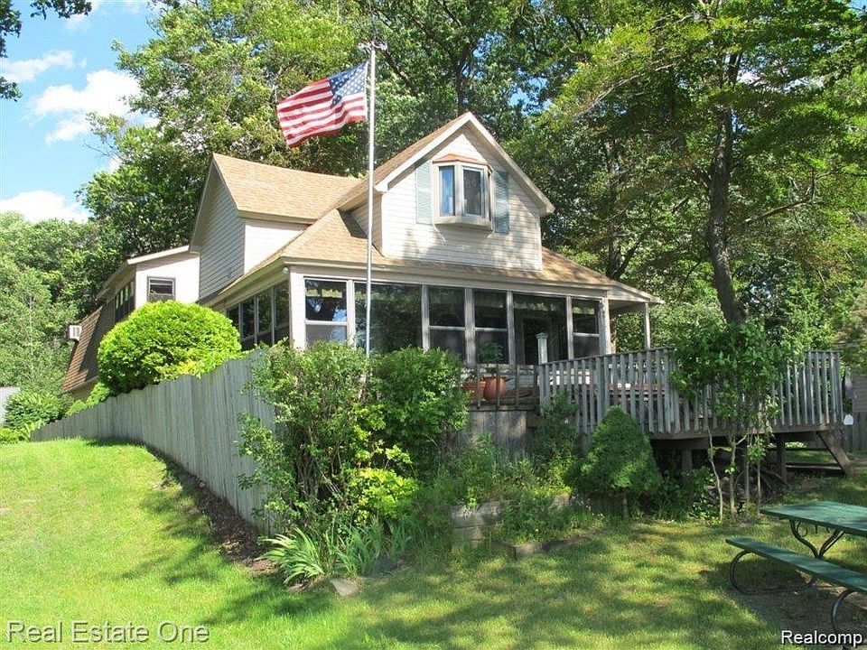 1st image of 5181 Burton Dr