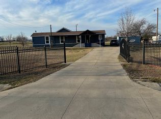 9401 Sallys Way, Alvarado, TX 76009