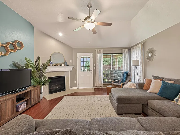 11518 Columbia Pines Ln — Photo 9